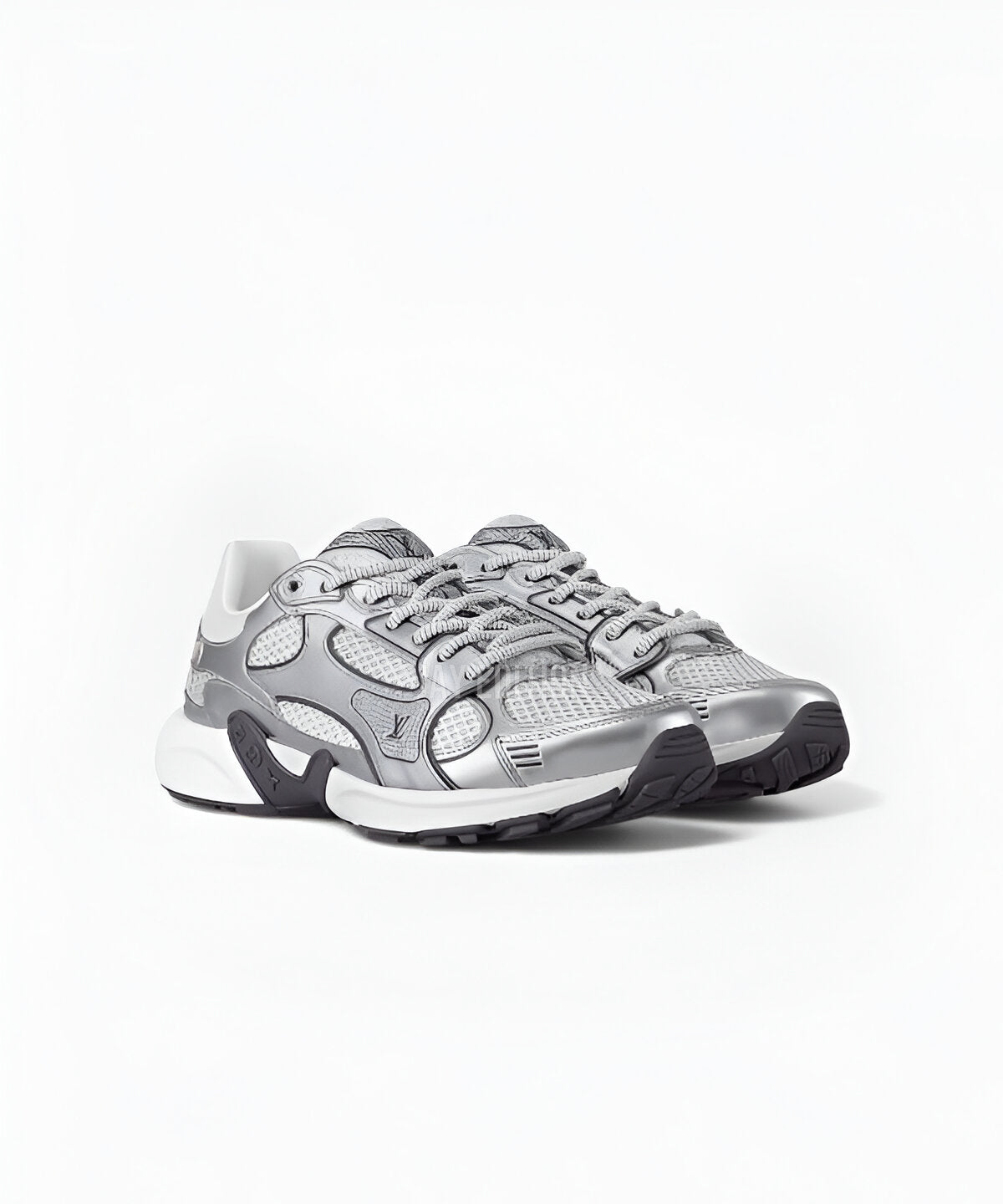 루이비통 LV 올림피아 스니커즈 화이트와 블루 배색, LV 로고 디테일의 럭셔리 스니커즈