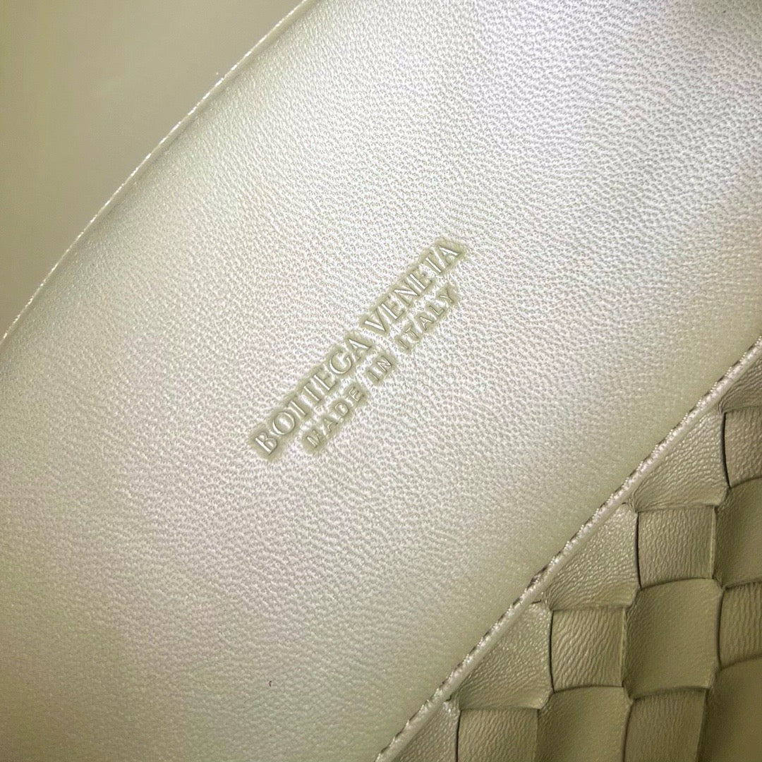 보테가 베네타 안디아모 스몰