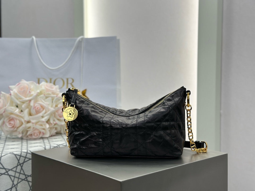 디올 매크로까나쥬 크링클 스타 체인 호보백