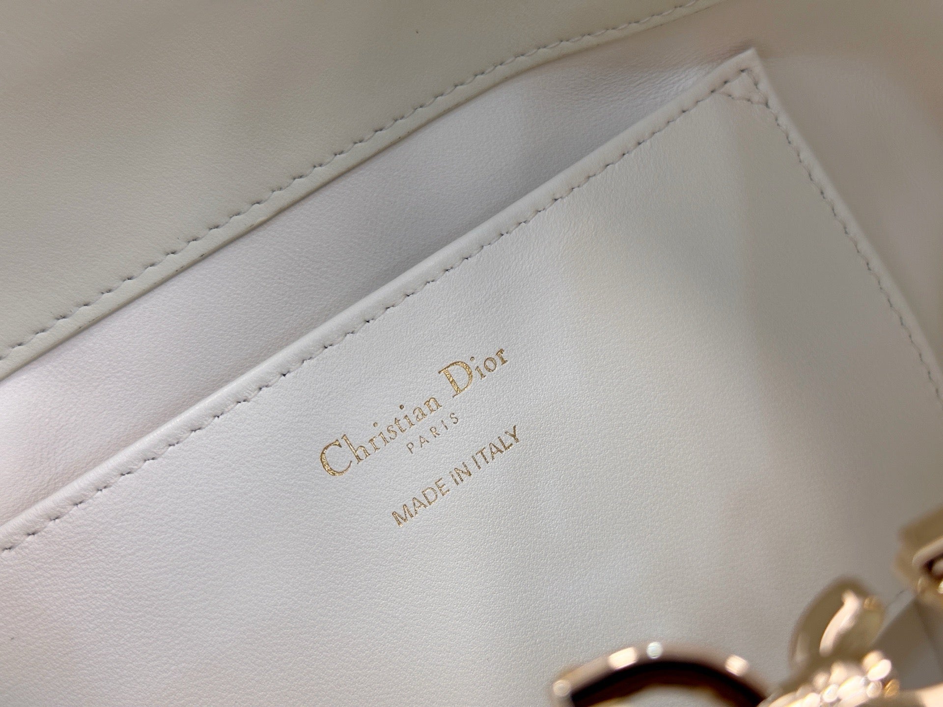 디올 버티컬 뚜주흐백 스몰,미디움