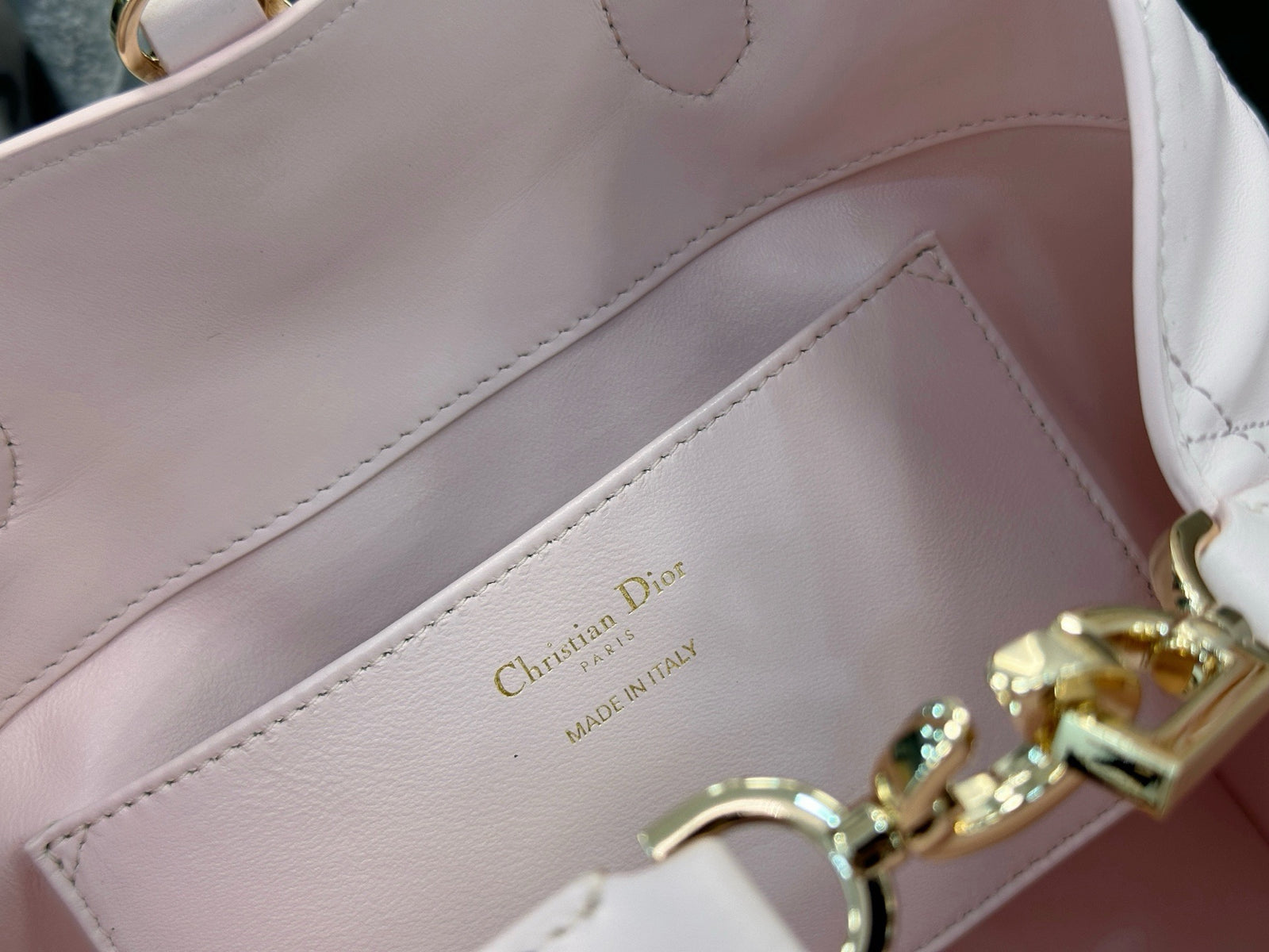 디올 버티컬 뚜주흐백 스몰,미디움