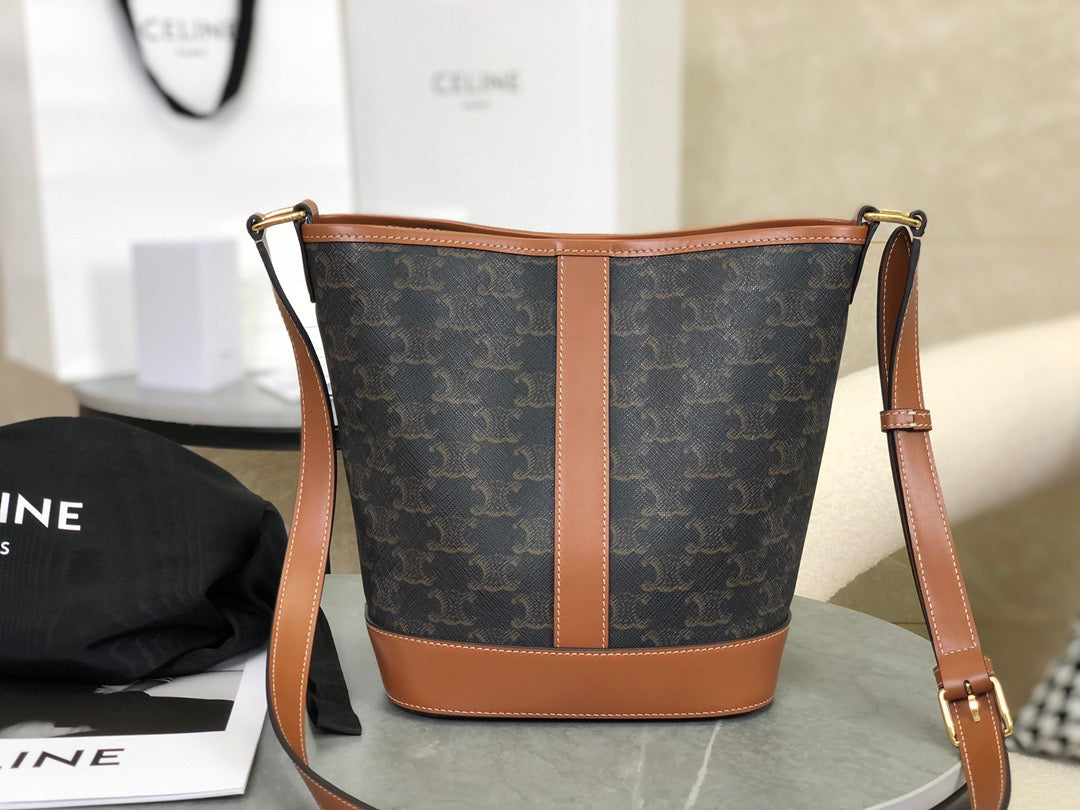 셀린느 트리옹프 버킷백 스몰