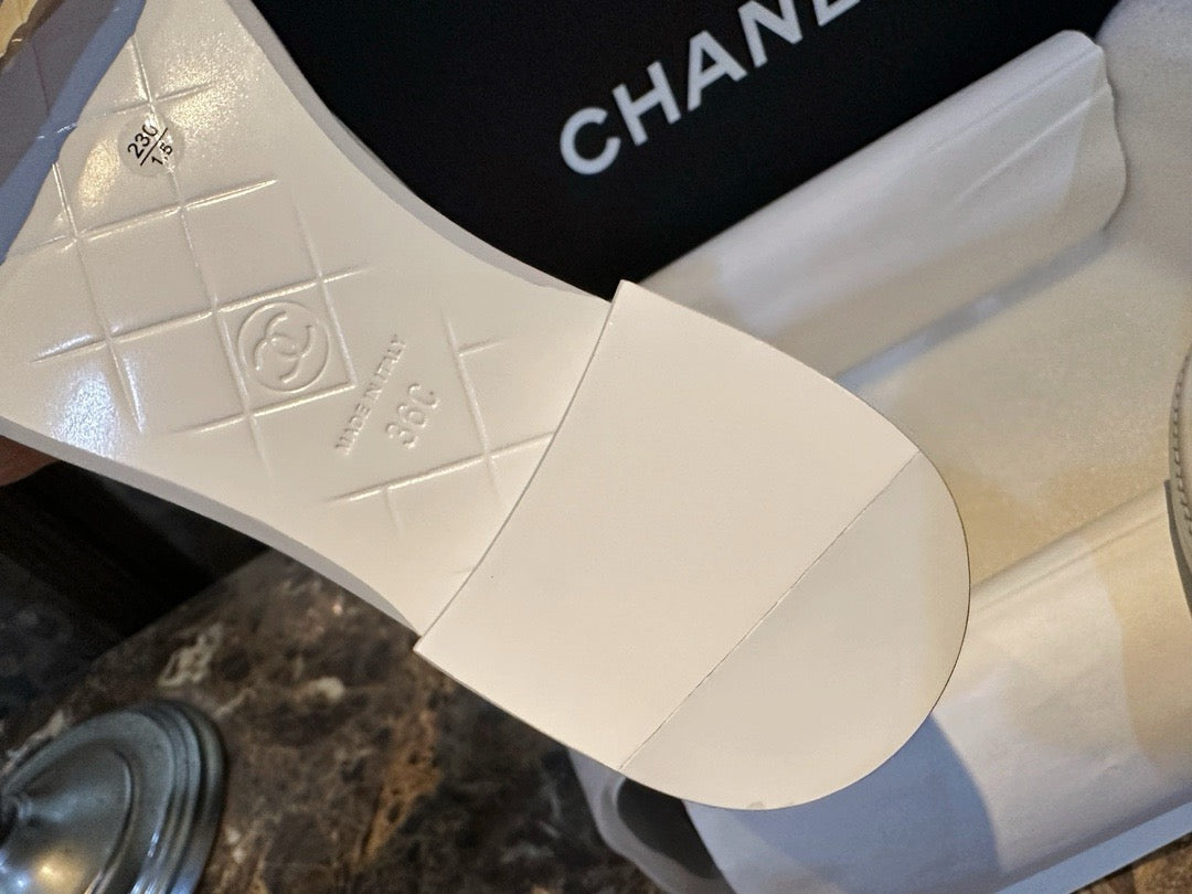 샤넬 퀄팅 CC로고 턴락 로퍼