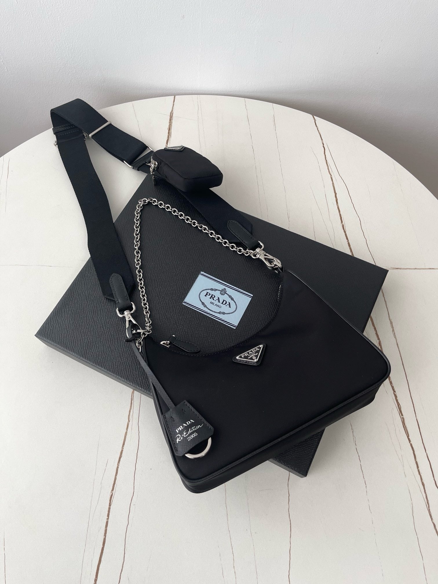 프라다 테수토 체인 호보백