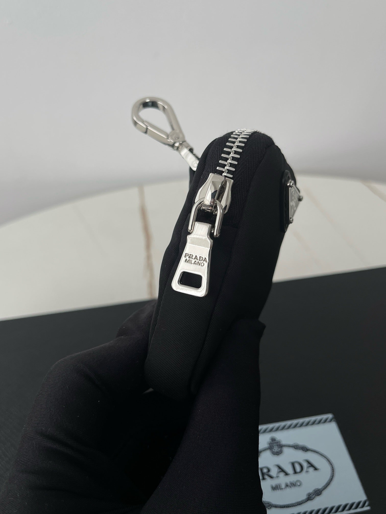 프라다 테수토 체인 호보백