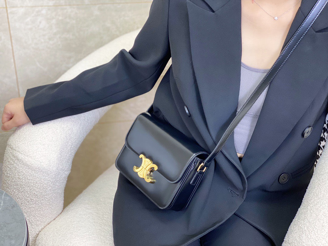 셀린느 트리옹프 숄더백 틴