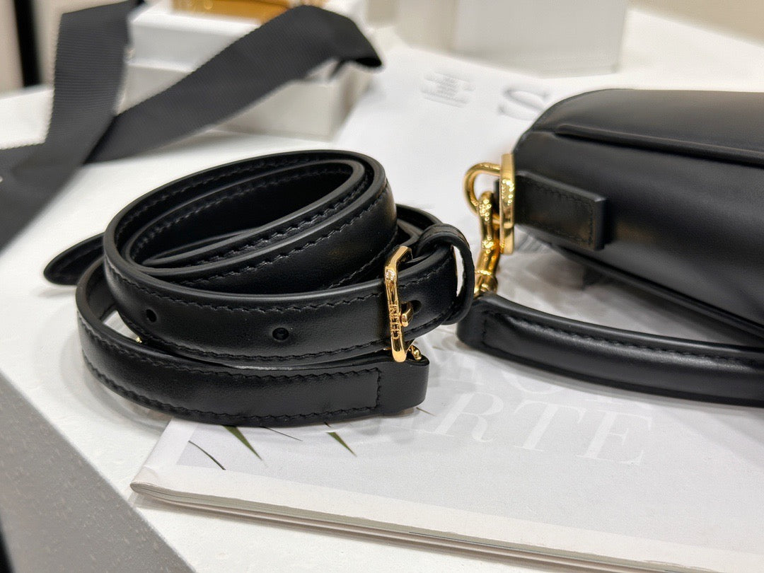 셀린느 16 소프트 까미유 스몰