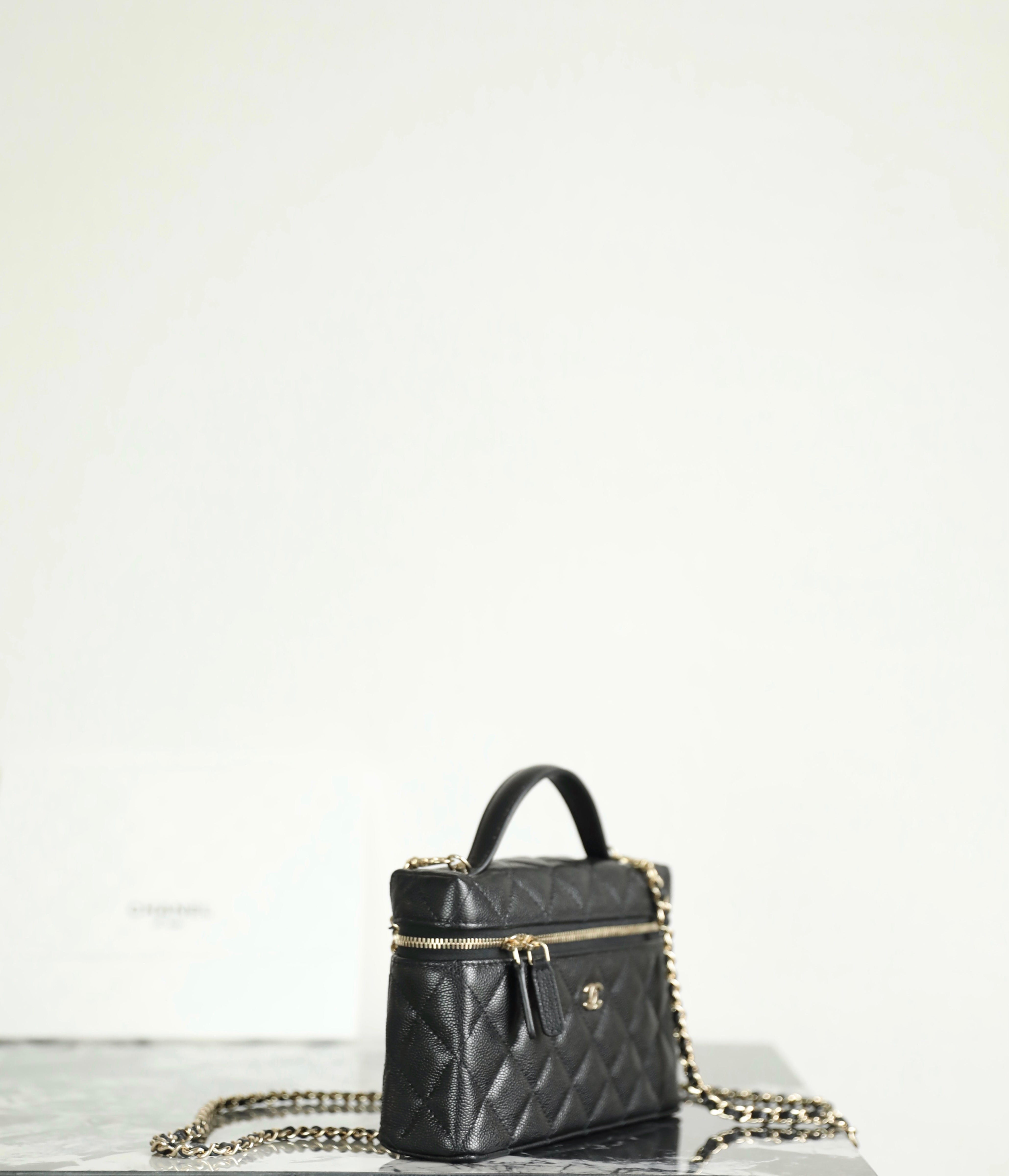 샤넬 클래식 체인 베니티 탑핸들 백