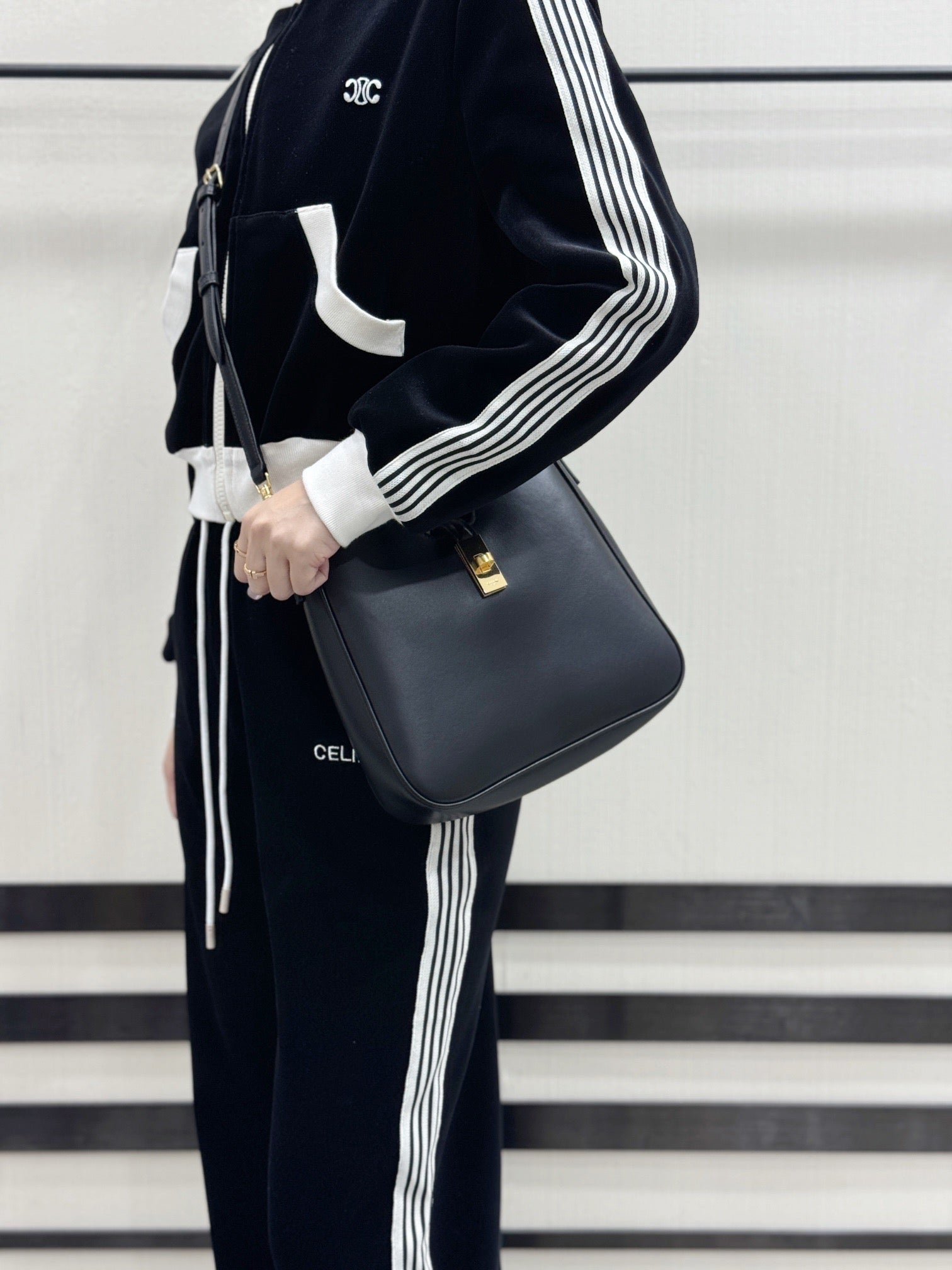 셀린느 16 소프트 까미유 스몰