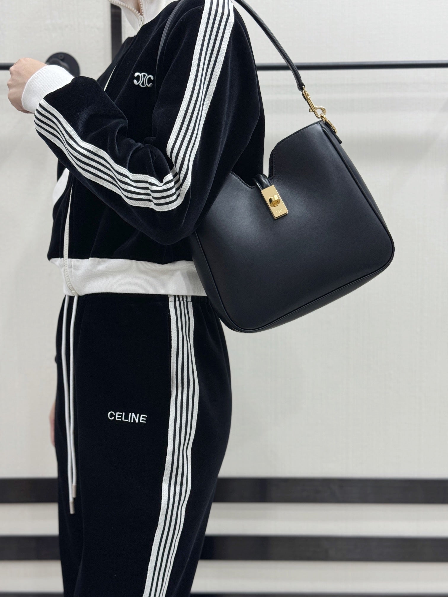 셀린느 16 소프트 까미유 스몰