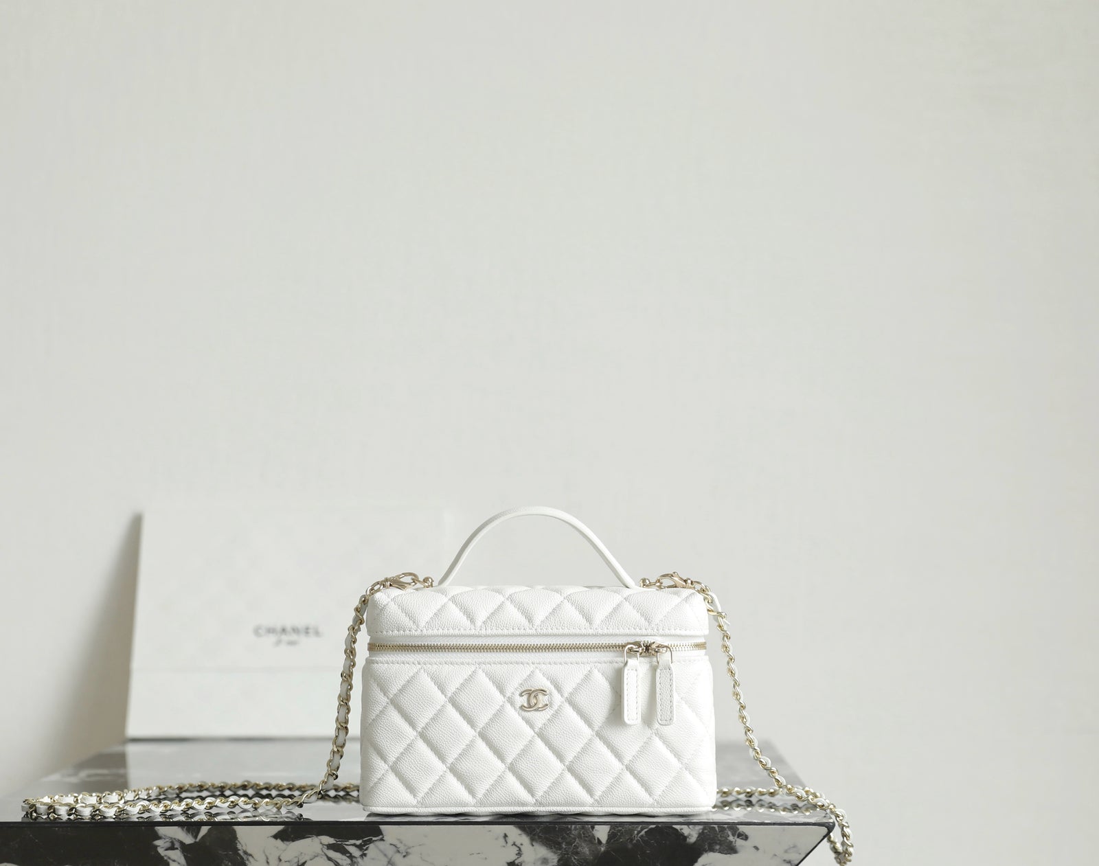 샤넬 클래식 체인 베니티 탑핸들 백