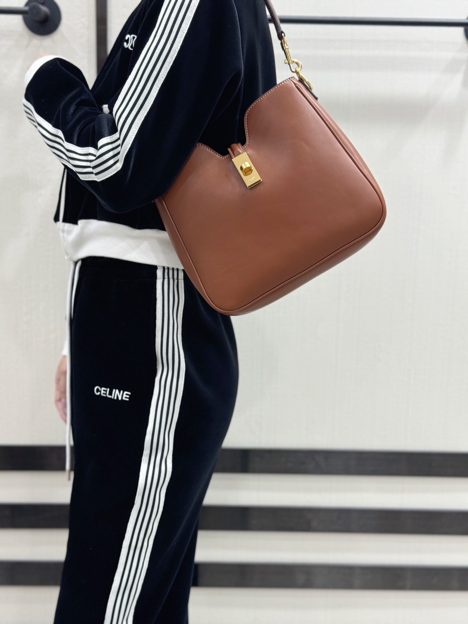 셀린느 16 소프트 까미유 스몰