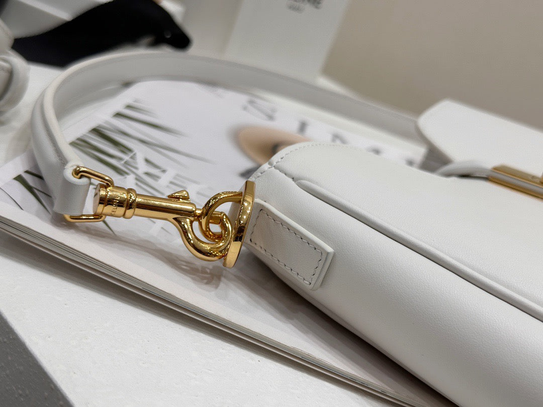 셀린느 16 소프트 까미유 스몰