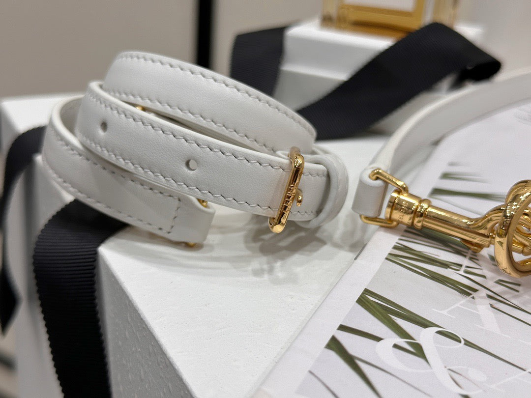 셀린느 16 소프트 까미유 스몰