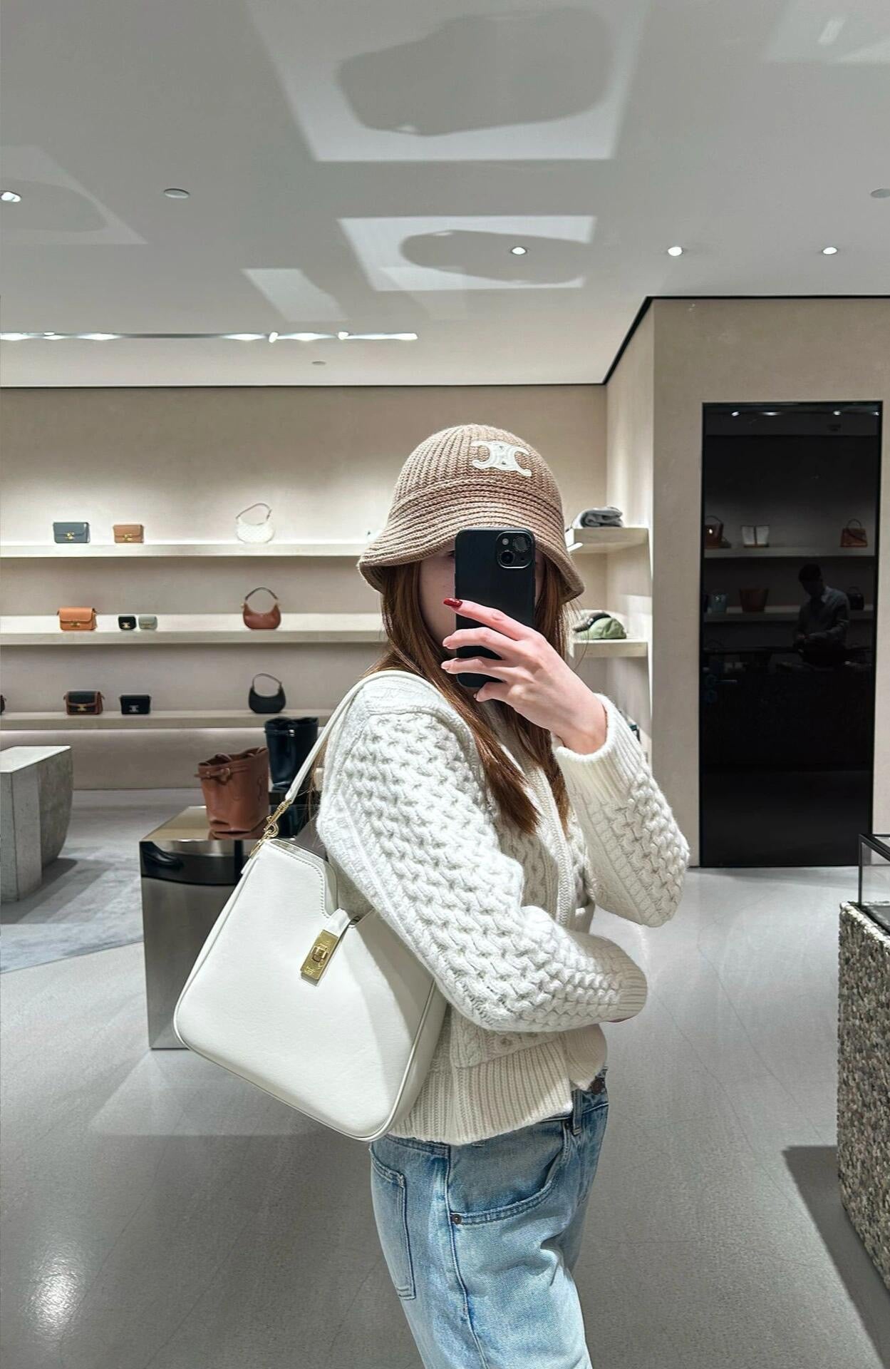 셀린느 16 소프트 까미유 스몰