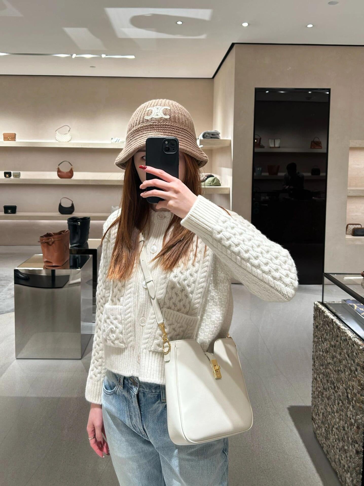 셀린느 16 소프트 까미유 스몰