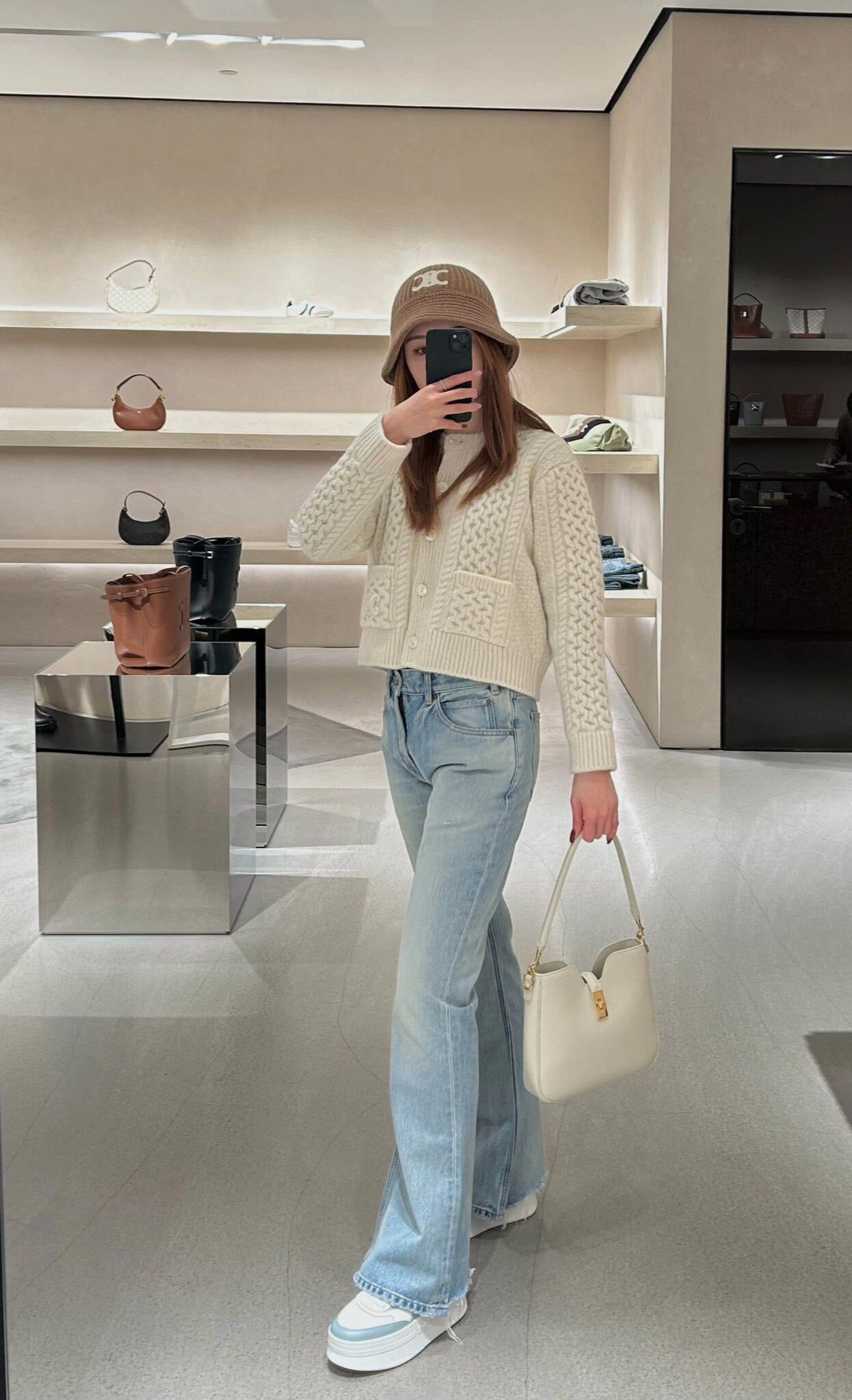 셀린느 16 소프트 까미유 스몰