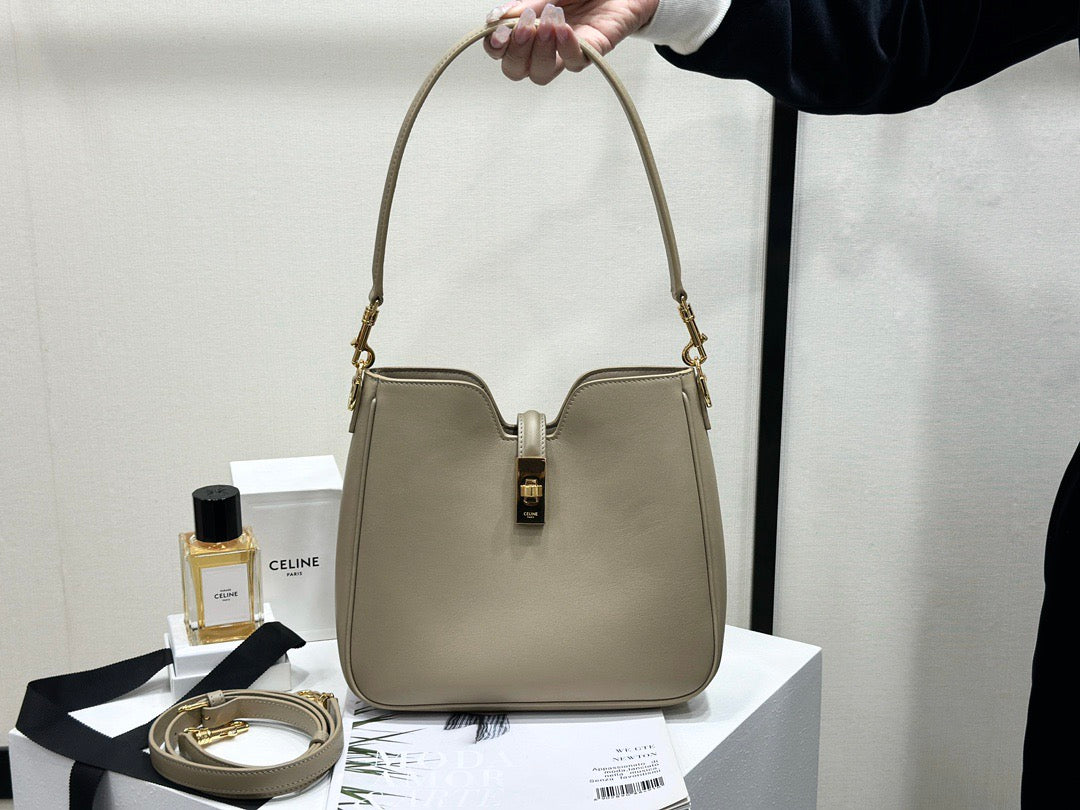 셀린느 16 소프트 까미유 스몰