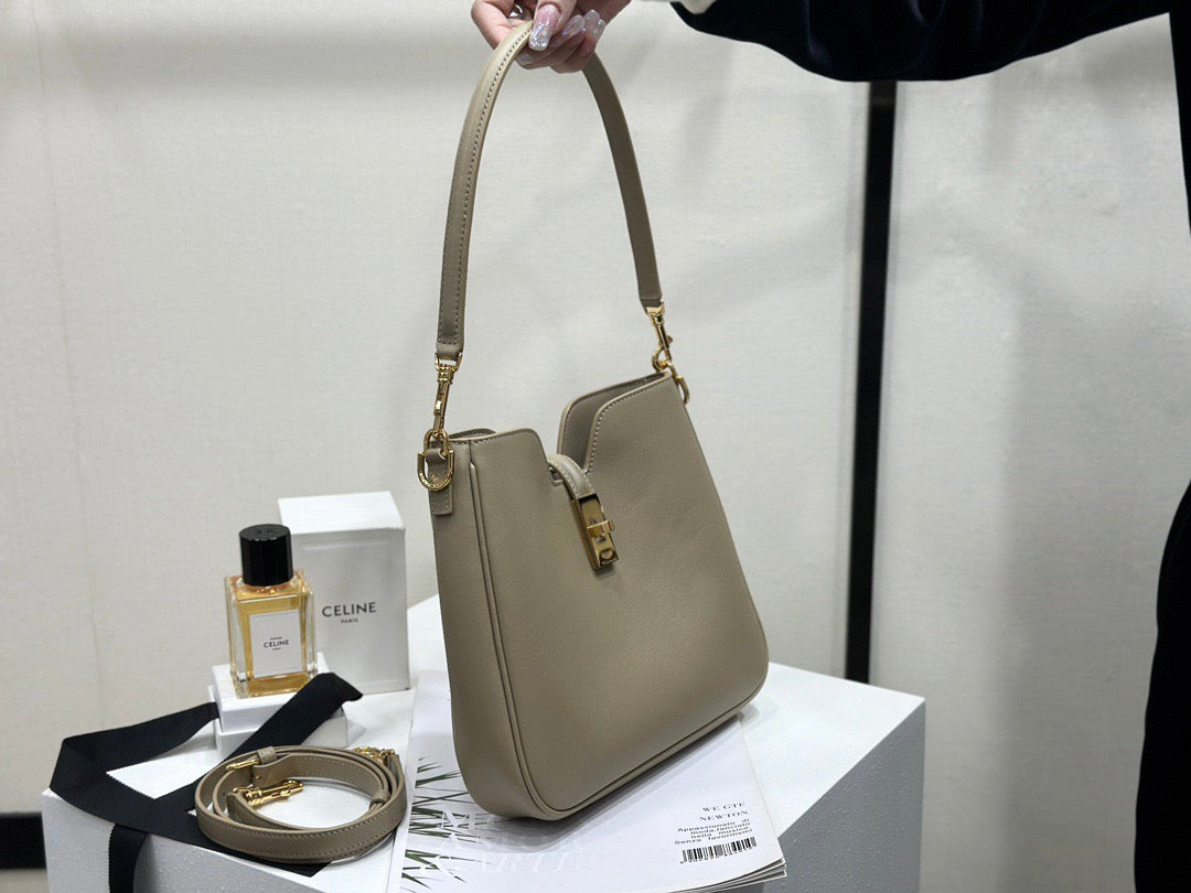 셀린느 16 소프트 까미유 스몰