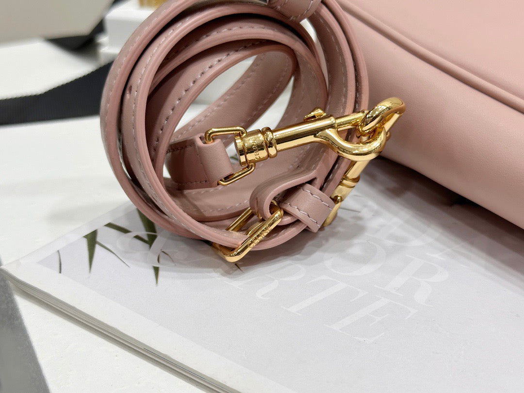 셀린느 16 소프트 까미유 스몰