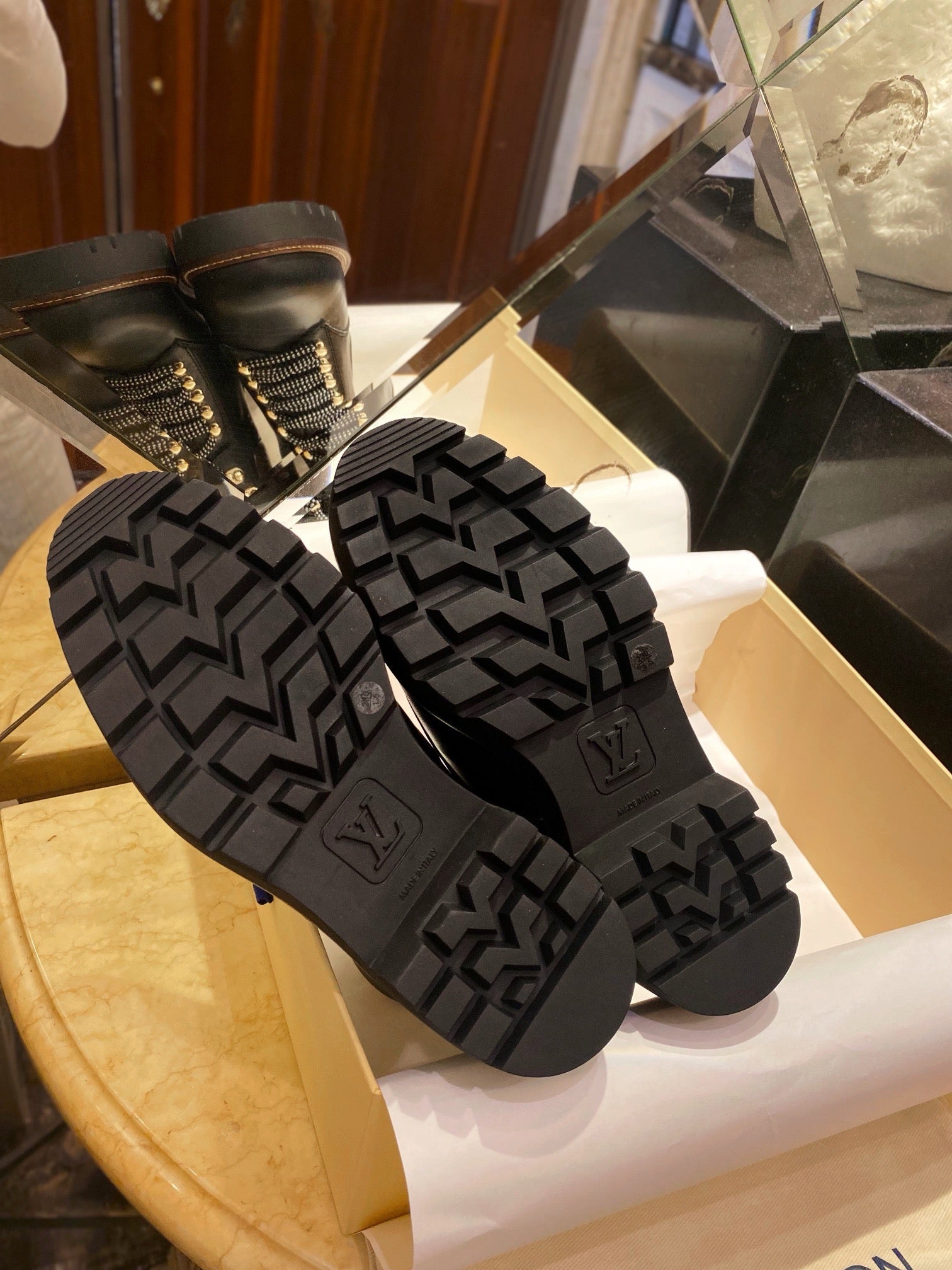 루이비통 모노그램 테리토리 레인저 부츠