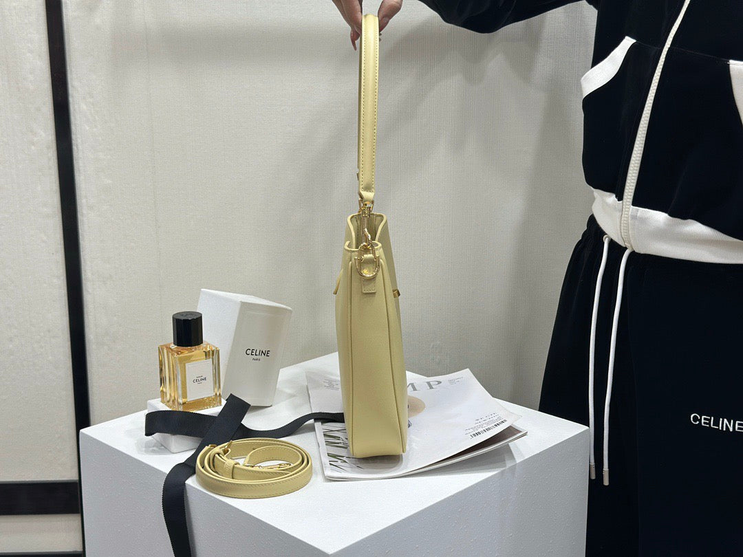 셀린느 16 소프트 까미유 스몰