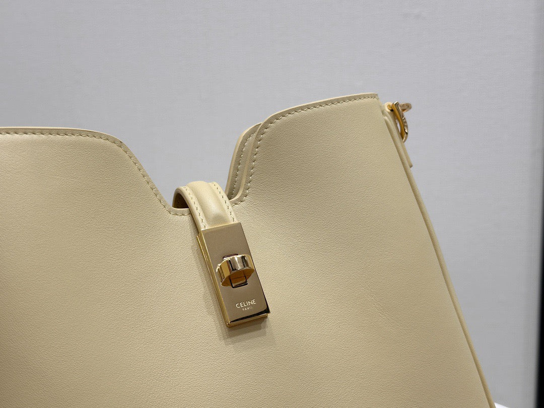 셀린느 16 소프트 까미유 스몰