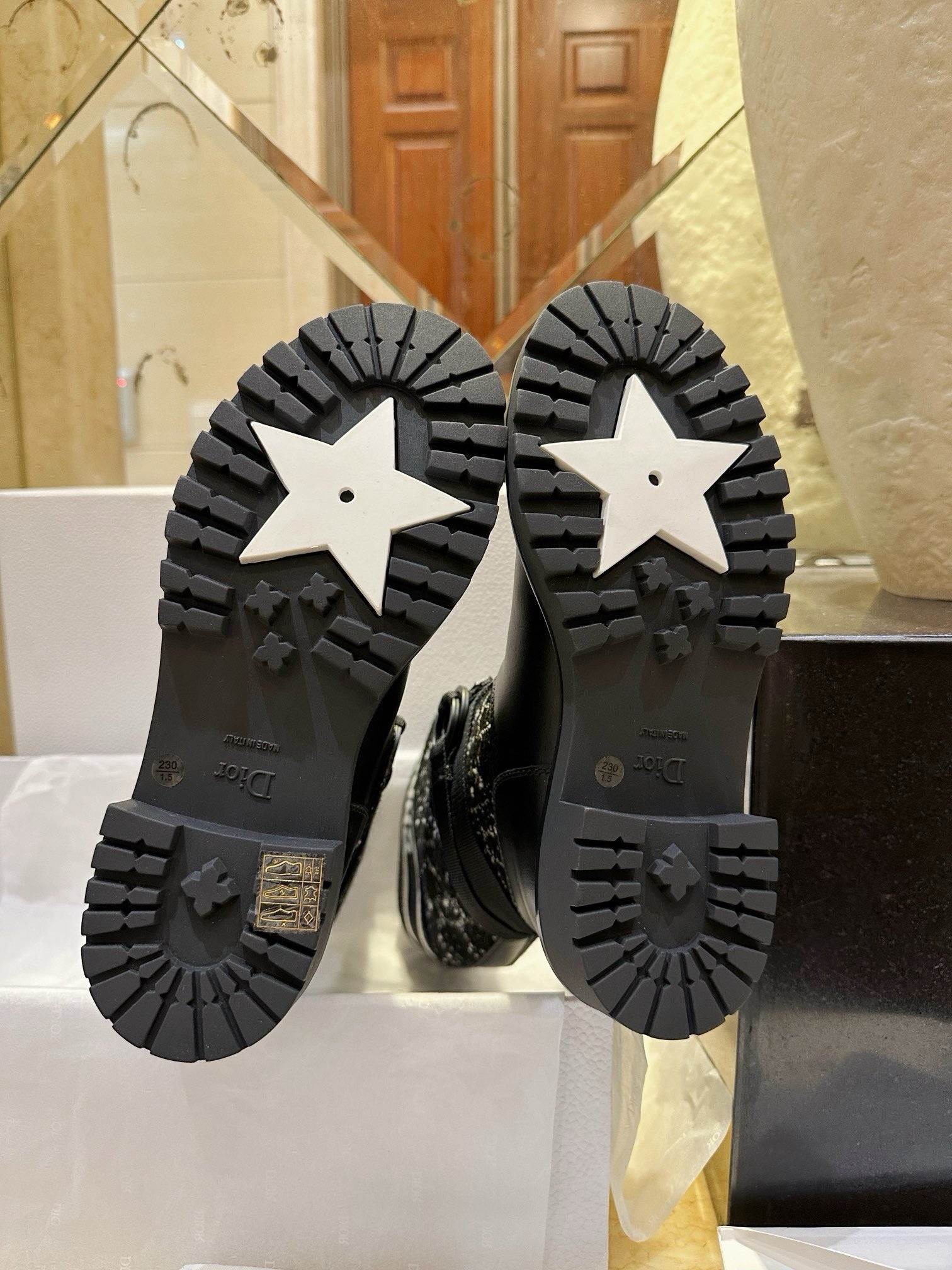 디올 디 메이저 앵클 부츠