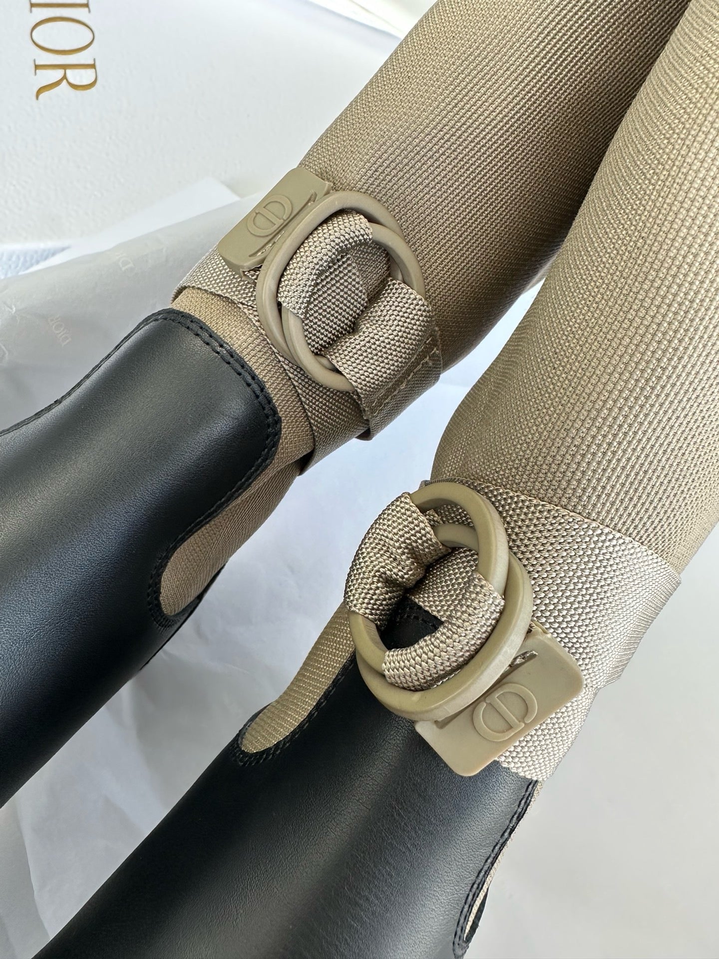 디올 D 메이저 앵클 부츠