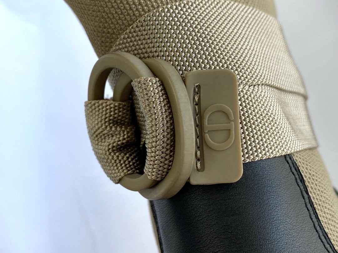 디올 D 메이저 앵클 부츠