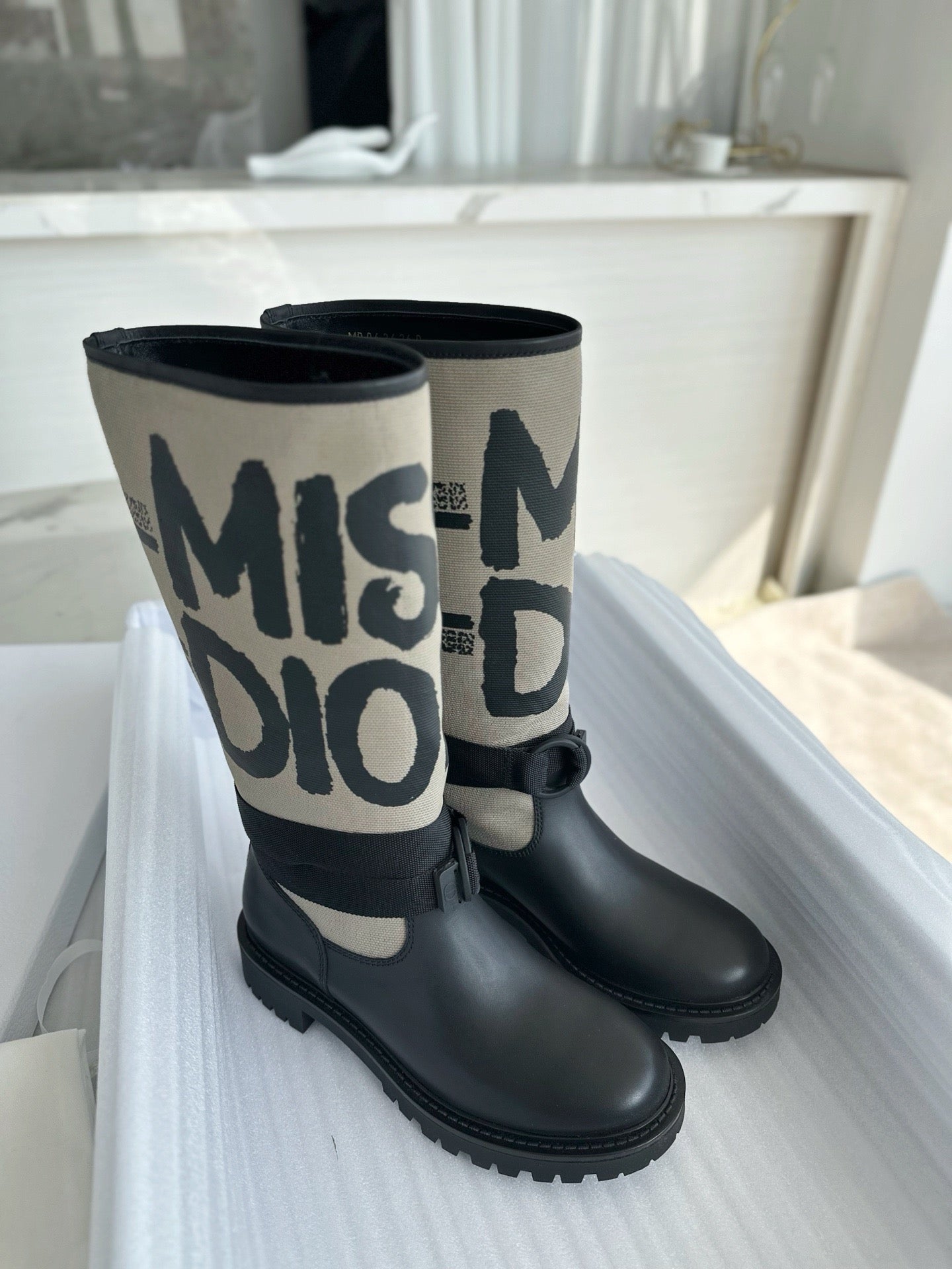 디올 미스 디올 롱 부츠