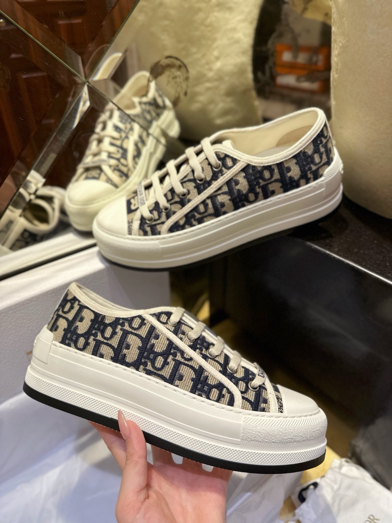 디올 오블리크 플랫폼 스니커즈