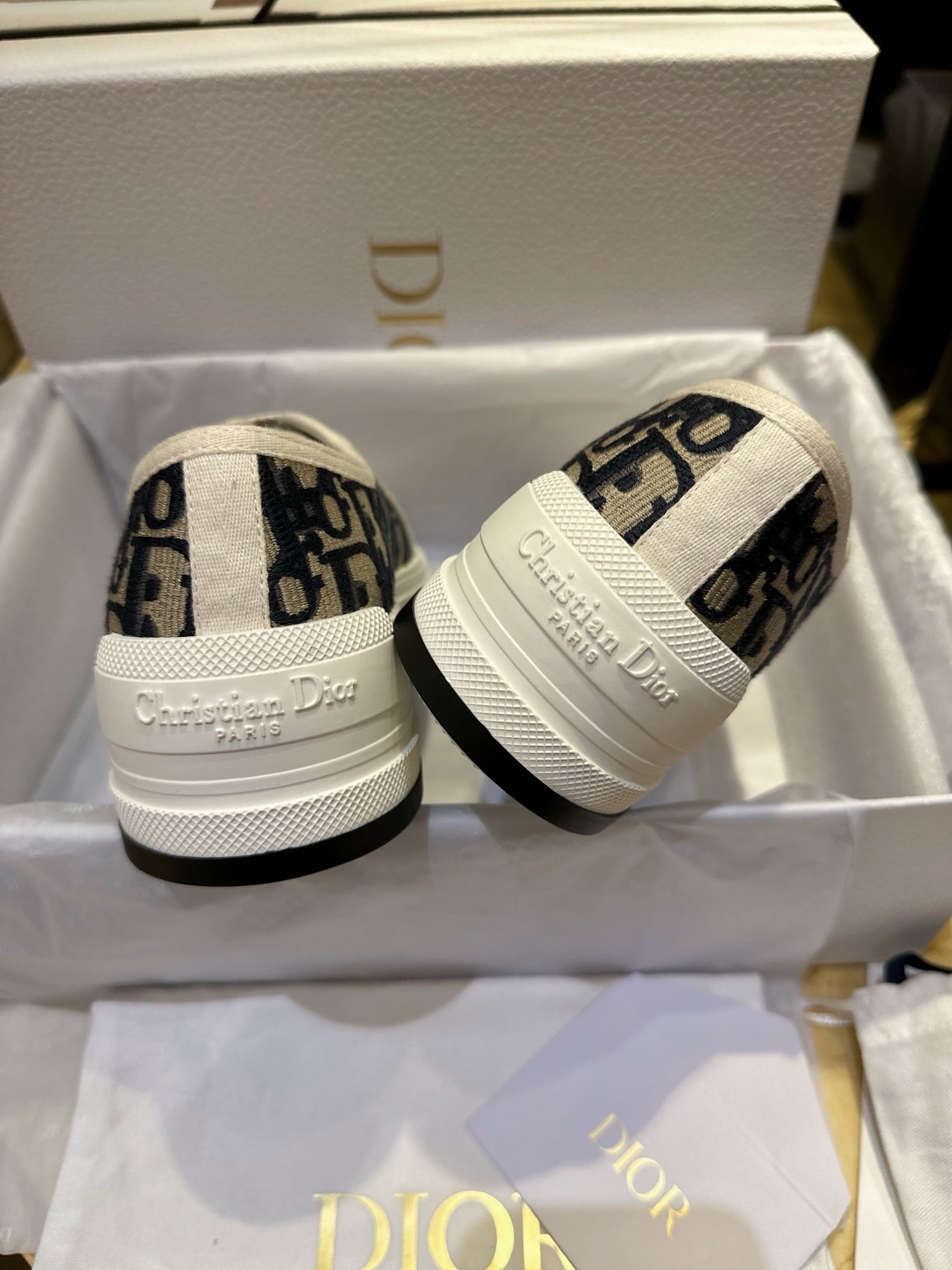 디올 오블리크 플랫폼 스니커즈