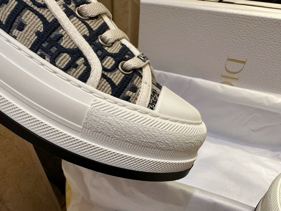 디올 오블리크 플랫폼 스니커즈