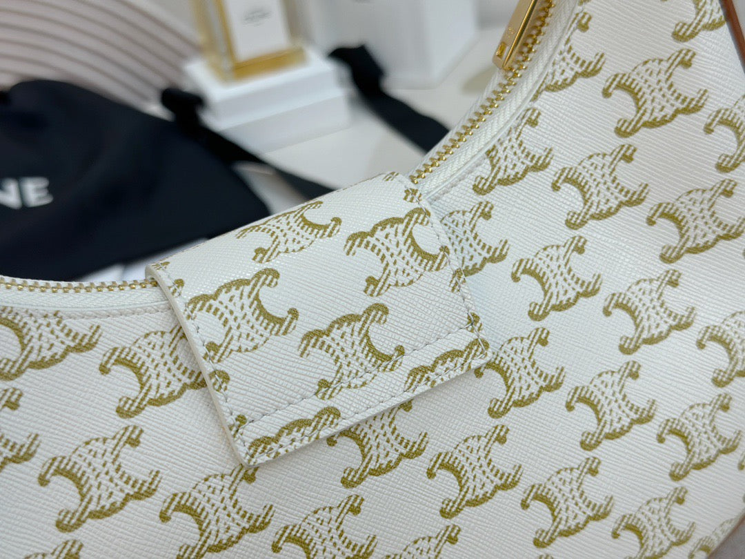 셀린느 트리옹프 아바백 캔버스 미디움