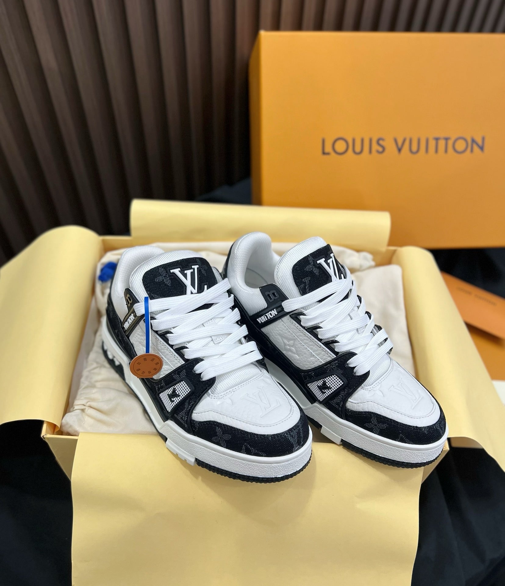 루이비통 LV 트레이너 스니커즈
