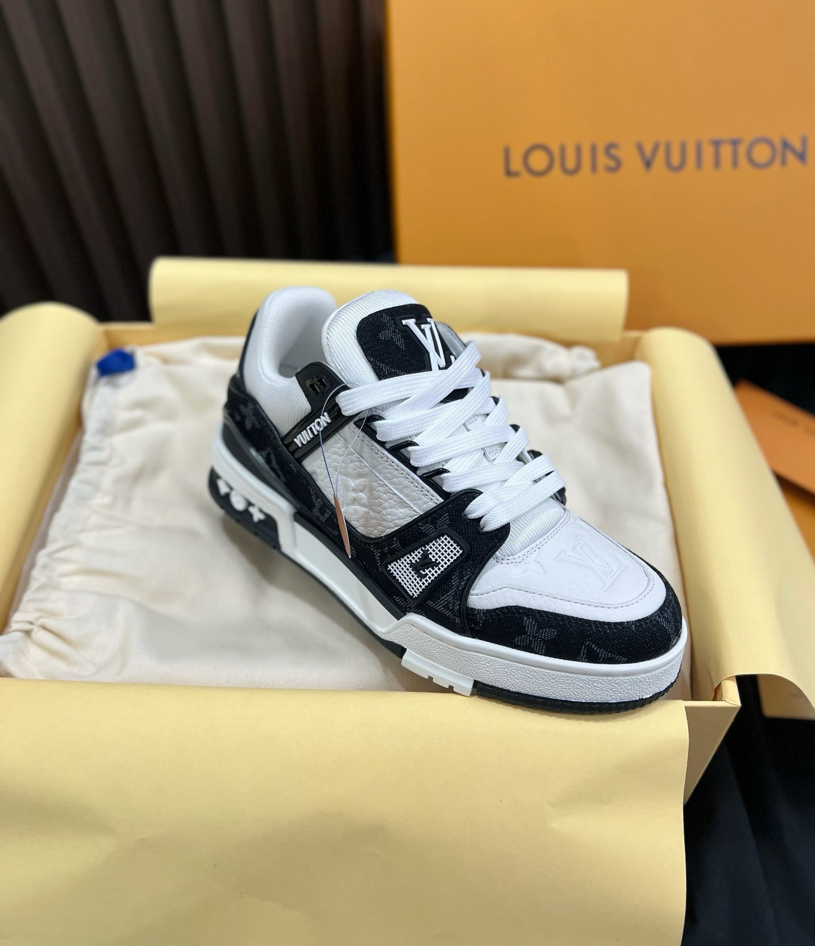 루이비통 LV 트레이너 스니커즈