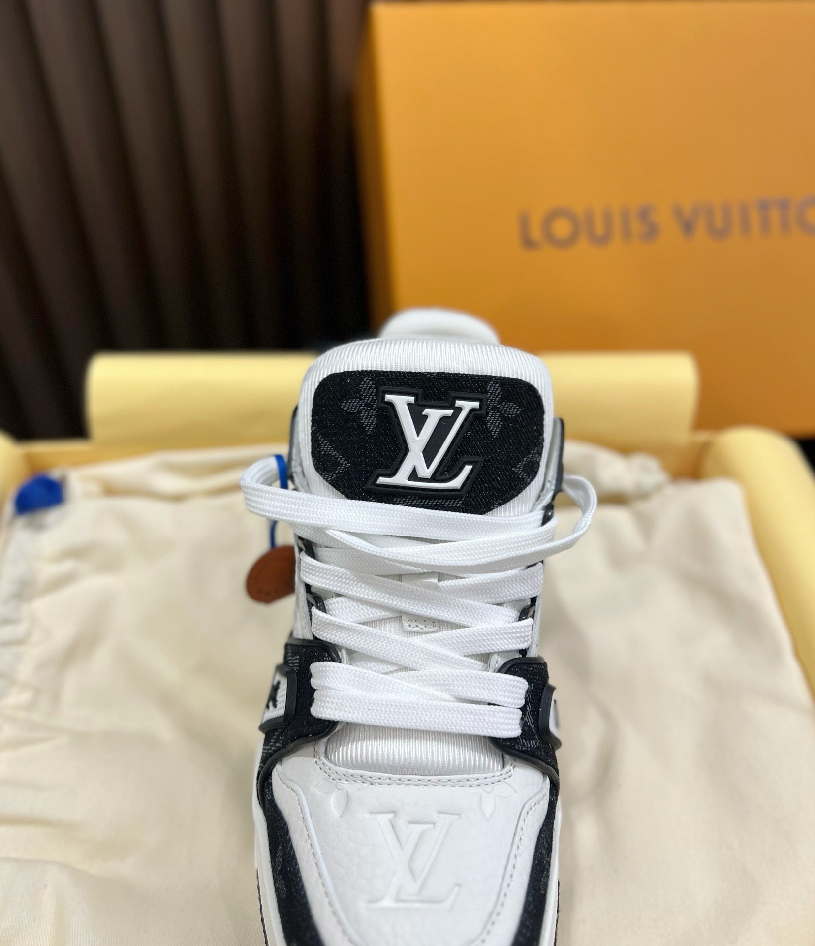 루이비통 LV 트레이너 스니커즈