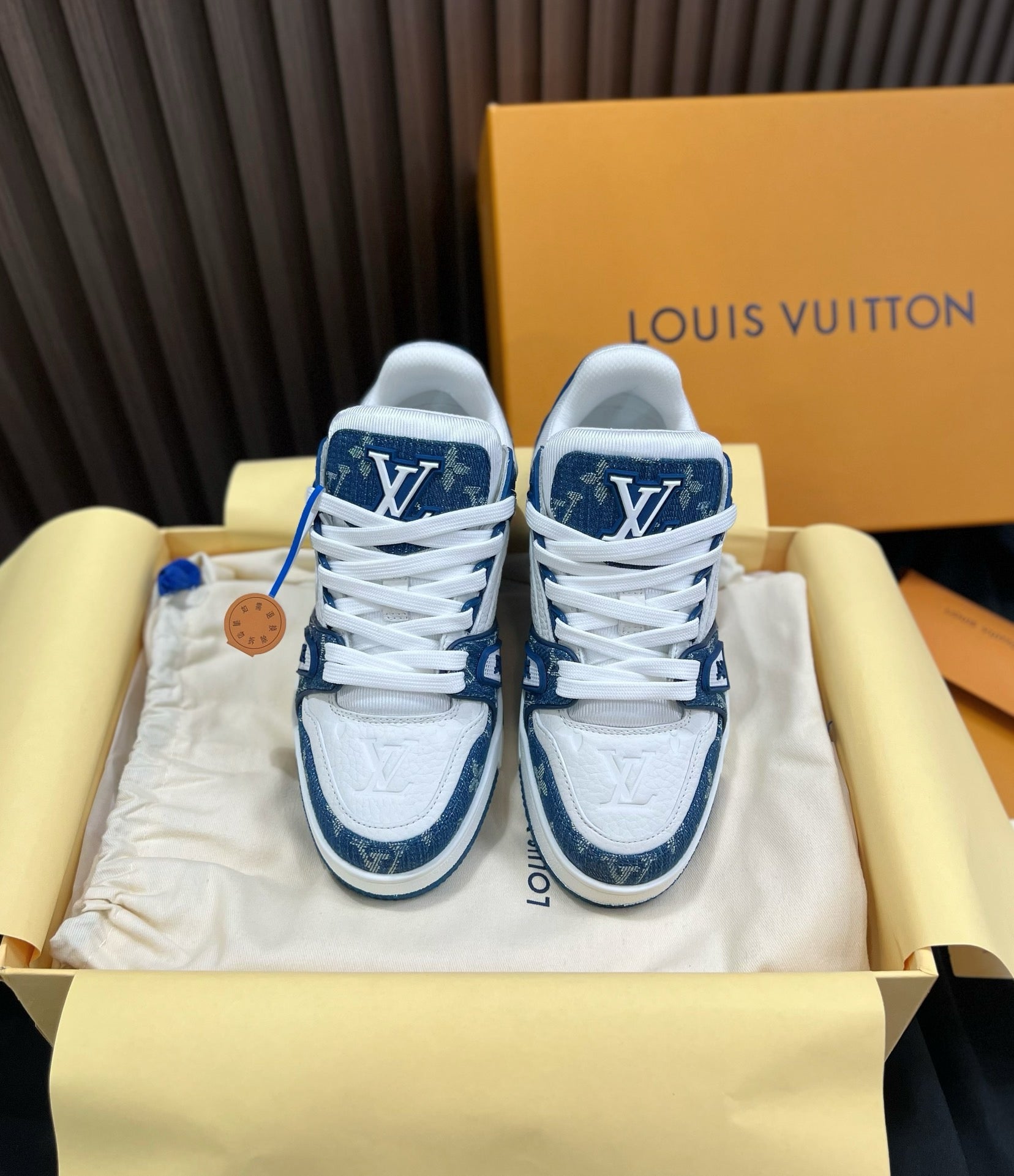루이비통 LV 트레이너 스니커즈