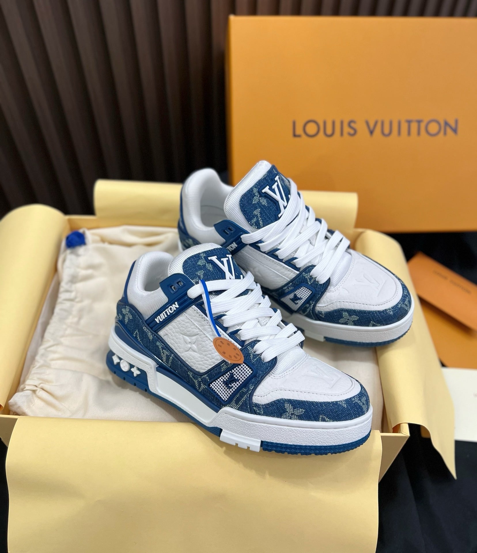 루이비통 LV 트레이너 스니커즈