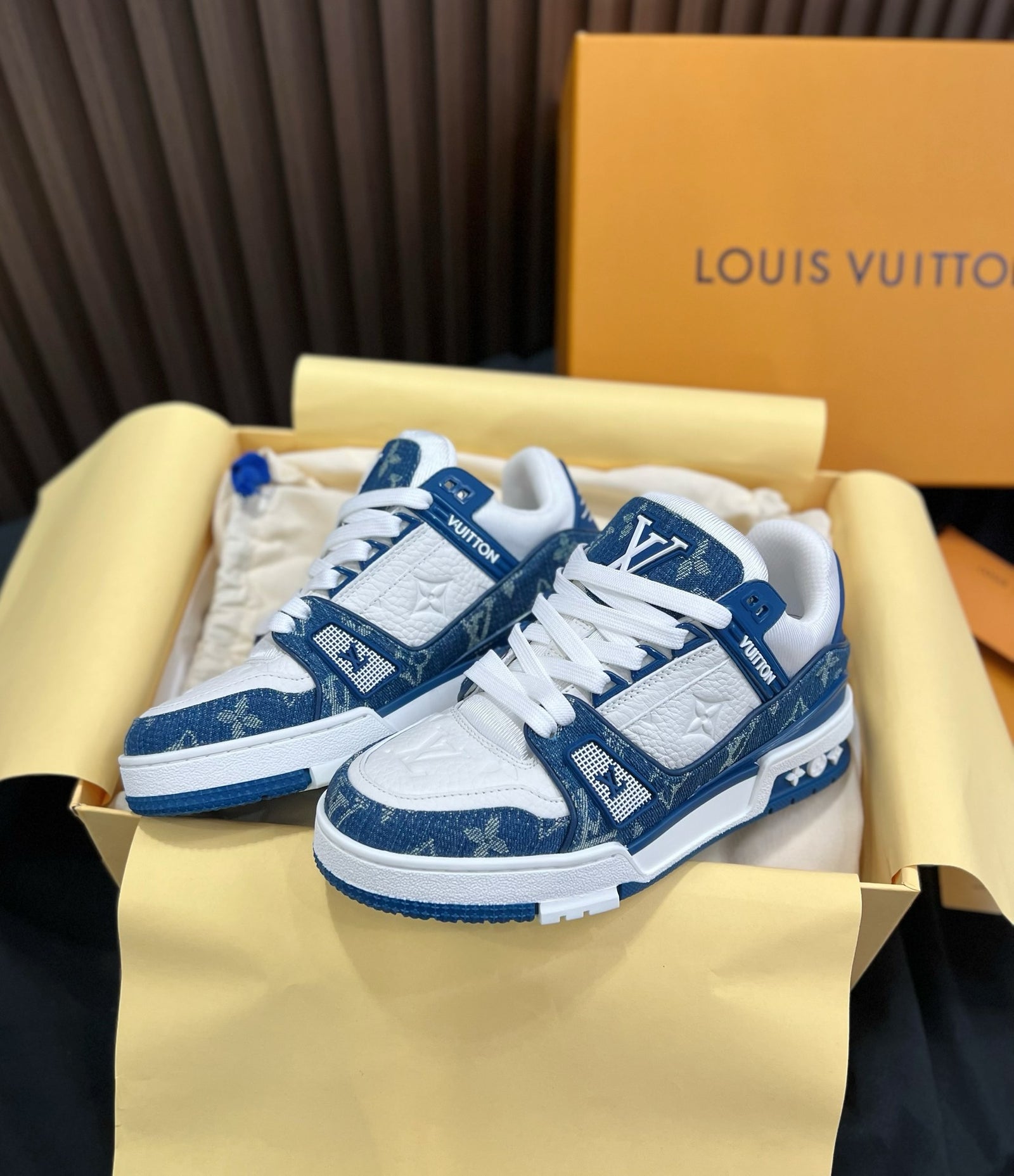 루이비통 LV 트레이너 스니커즈