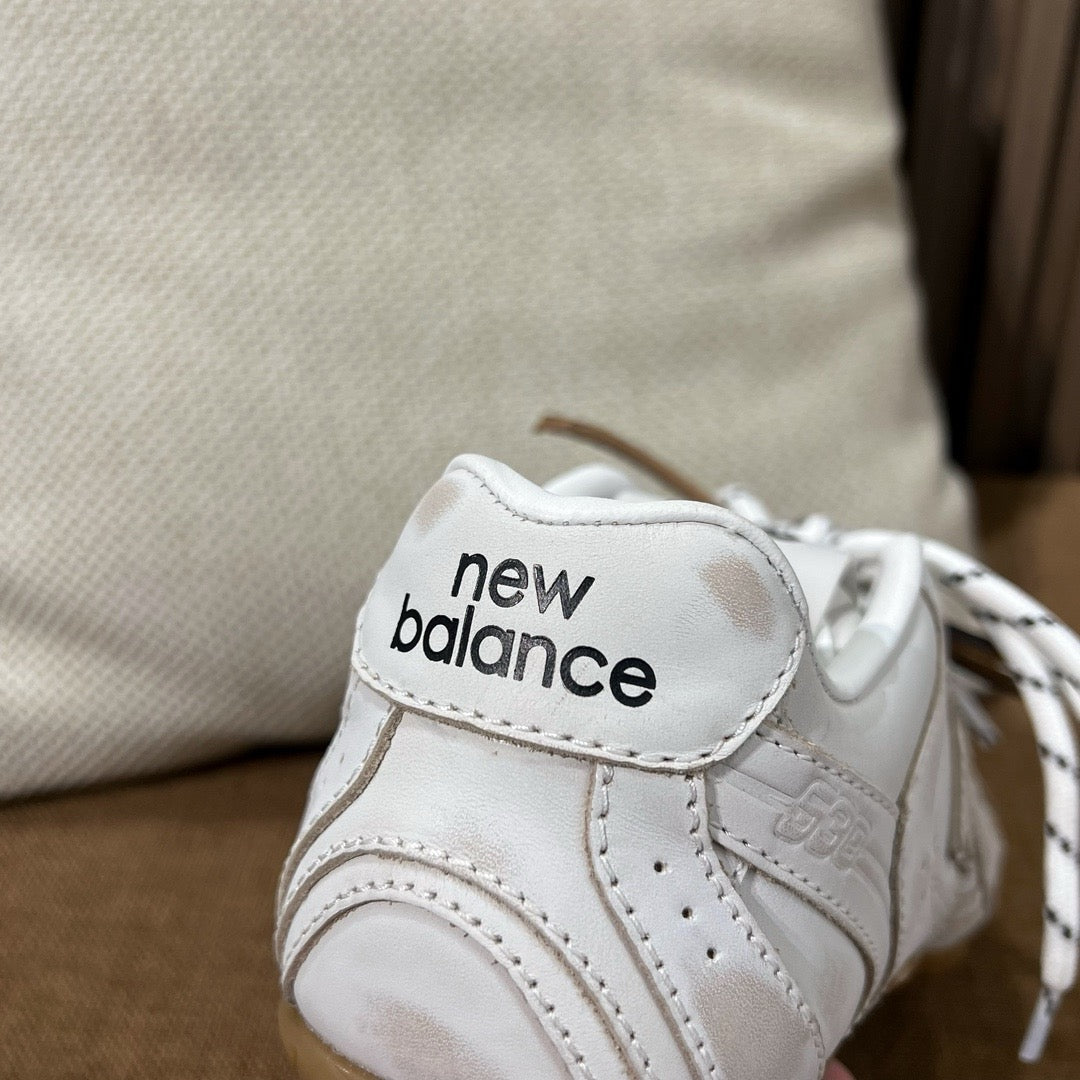 미우미우 X 뉴발란스 530 SL 가죽 스니커즈
