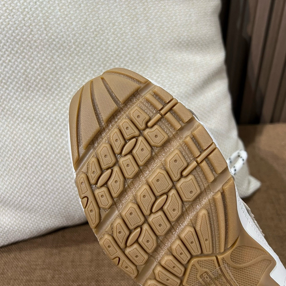 미우미우 X 뉴발란스 530 SL 가죽 스니커즈