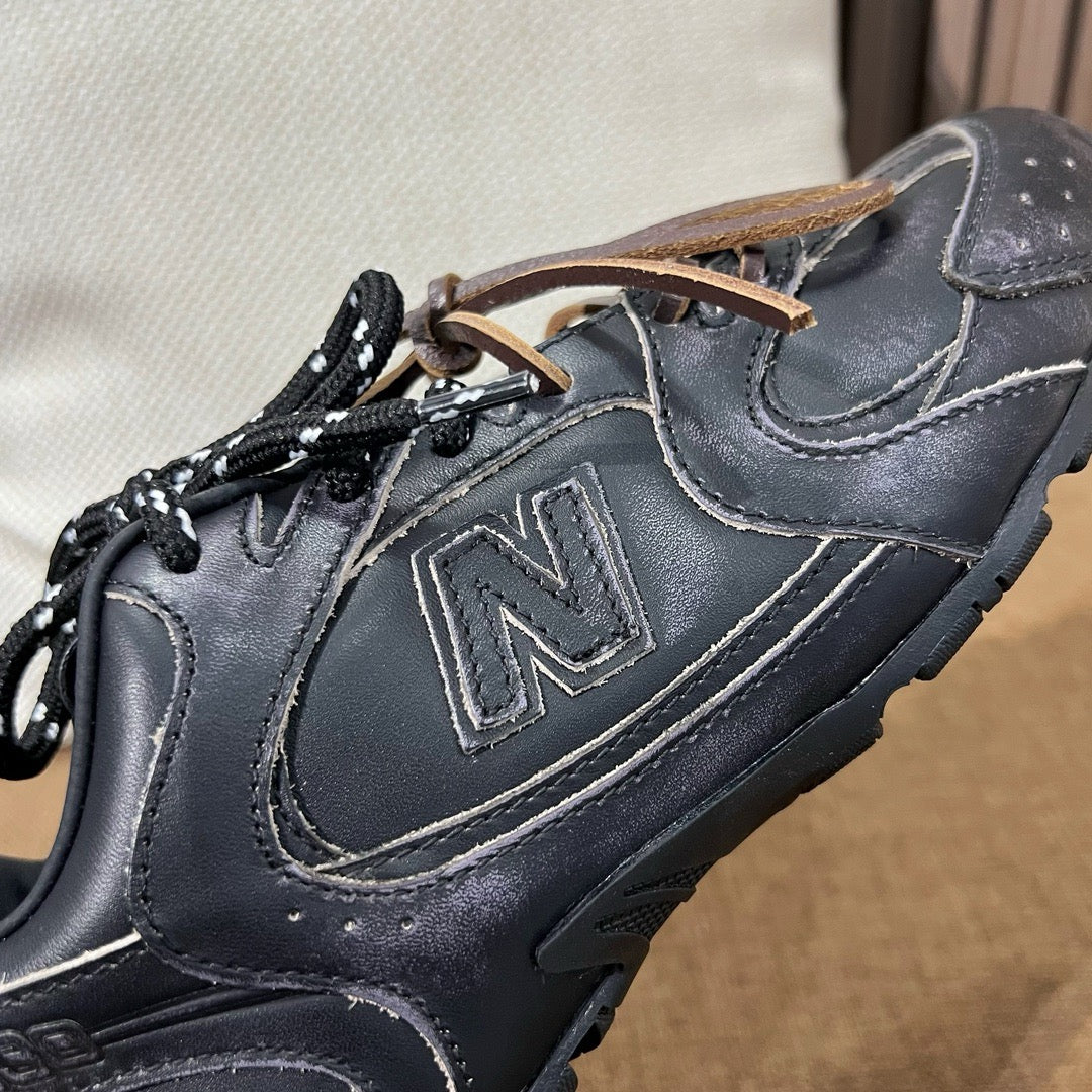 미우미우 X 뉴발란스 530 SL 가죽 스니커즈