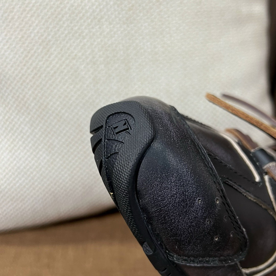 미우미우 X 뉴발란스 530 SL 가죽 스니커즈