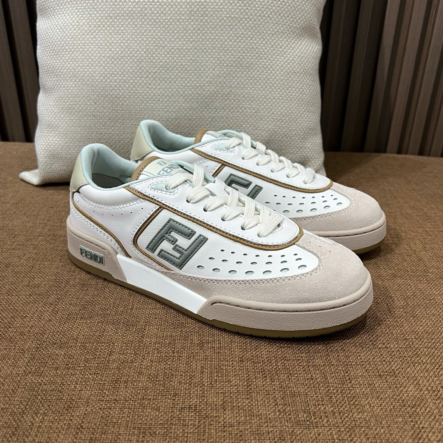 펜디 매치 레이스업 스니커즈