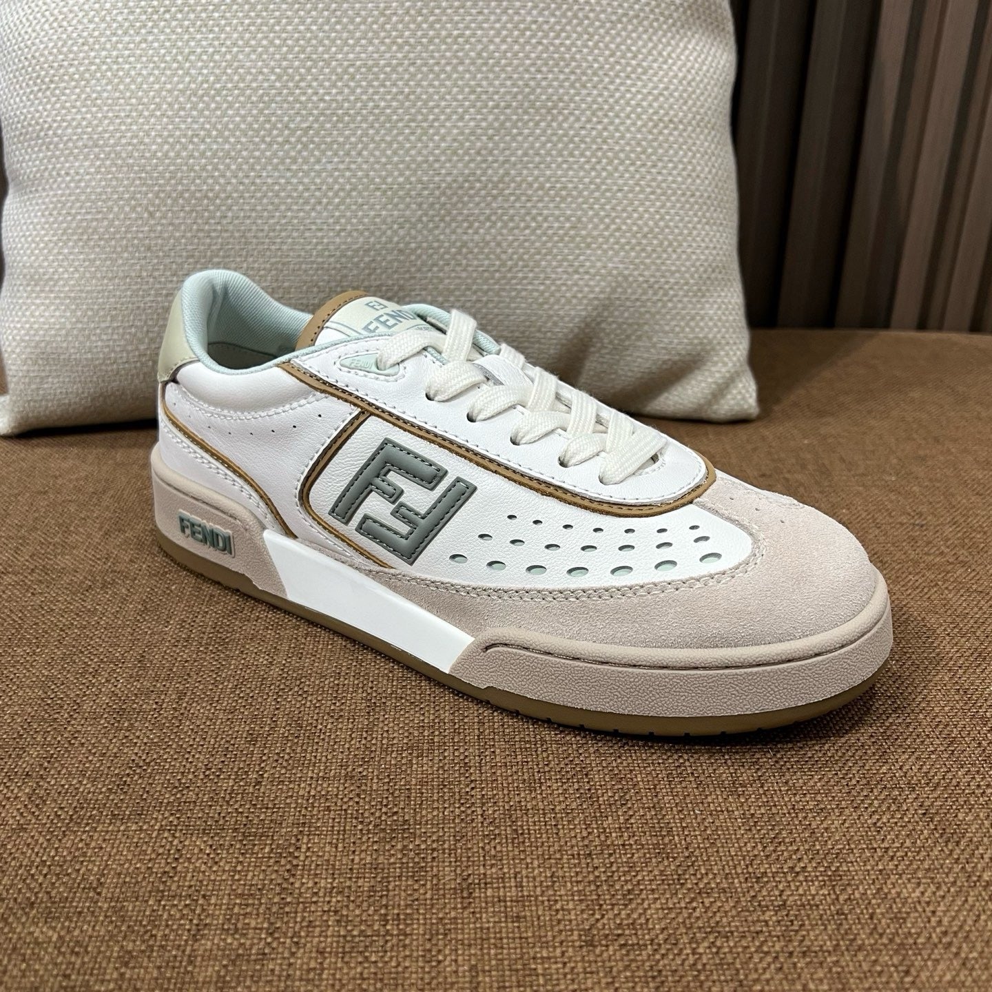 펜디 매치 레이스업 스니커즈