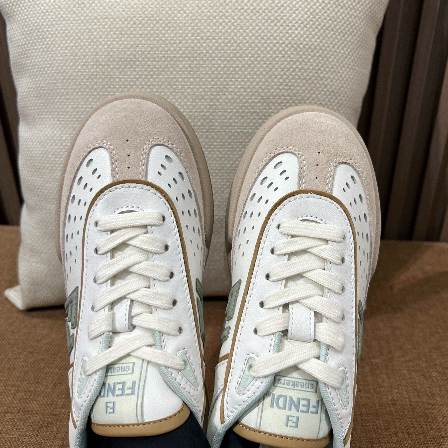 펜디 매치 레이스업 스니커즈