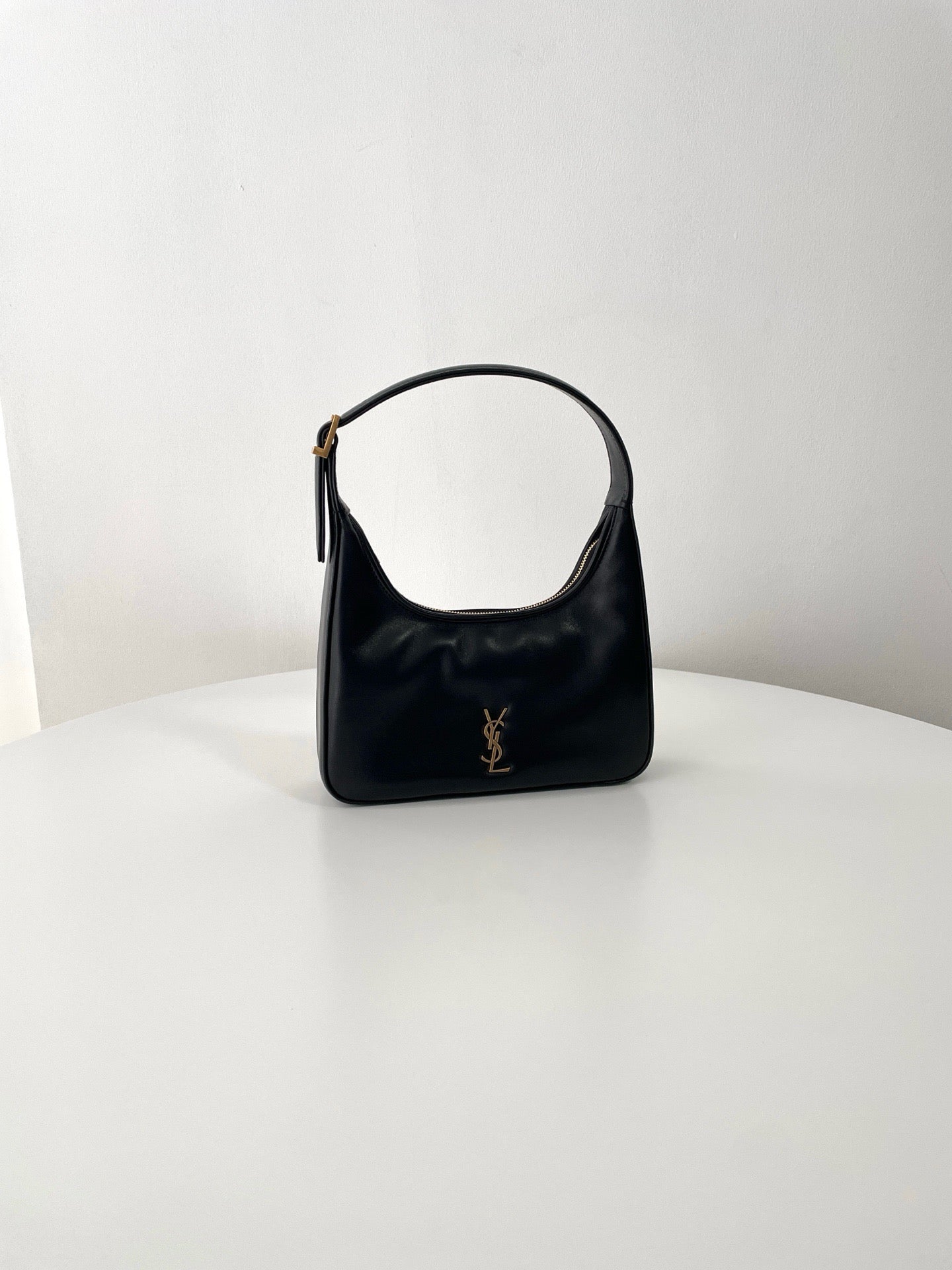 생로랑 칼립소 호보 백 미니