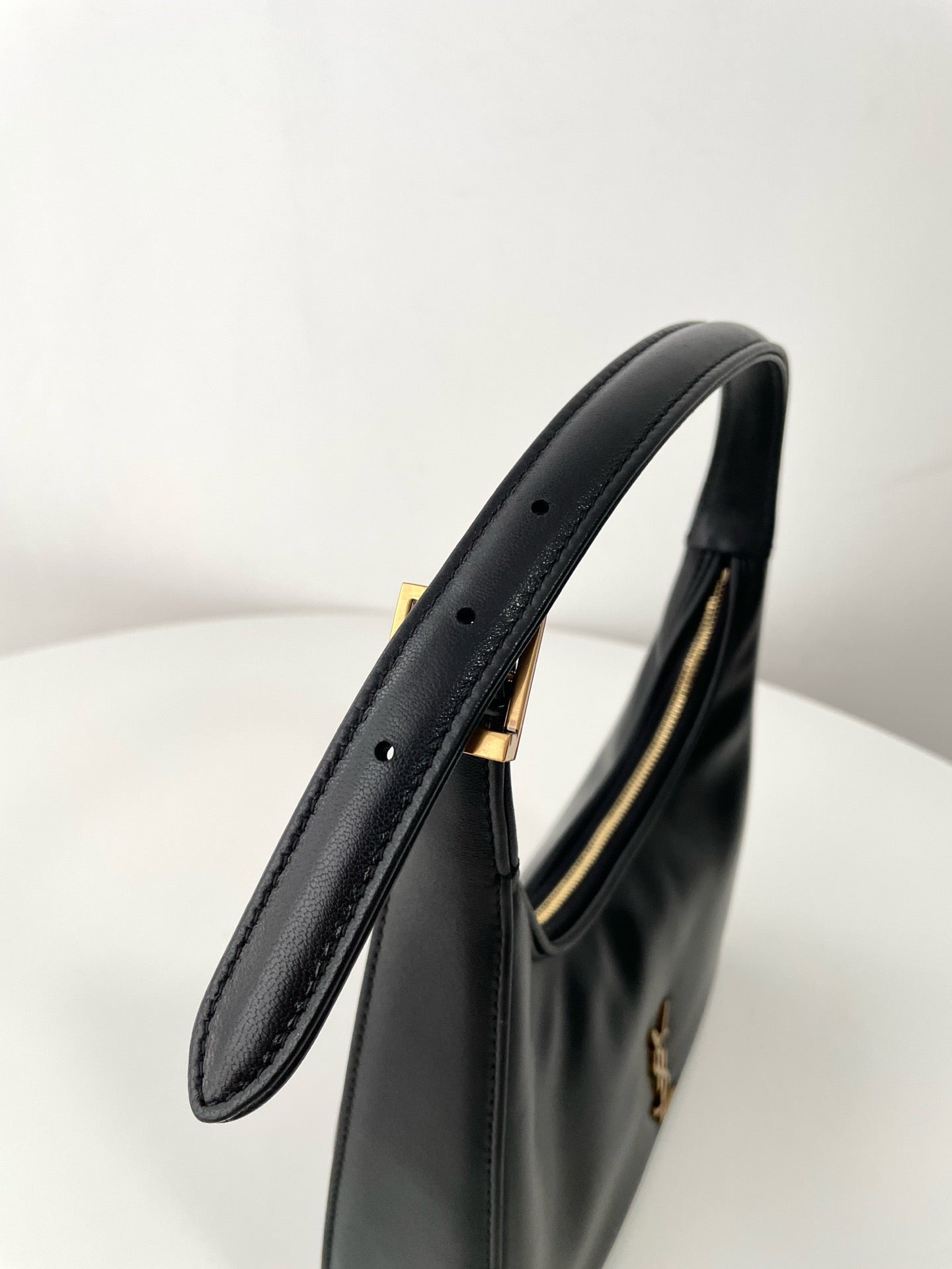 생로랑 칼립소 호보 백 미니